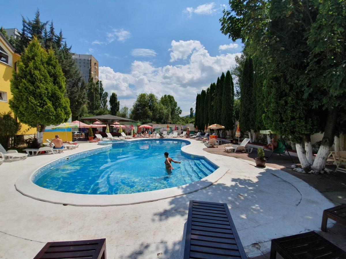 Club 2008 Hotel Sofia Bagian luar foto