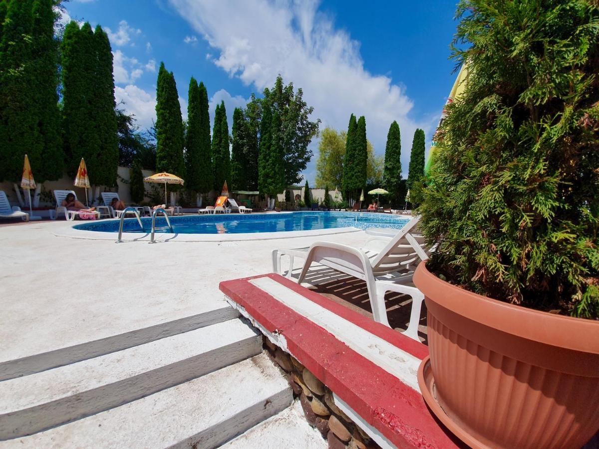 Club 2008 Hotel Sofia Bagian luar foto